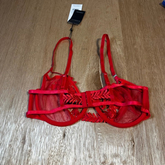 Bluebella Red Lace Trimmed Mesh Bra Thong Lingerie Set Womens Size L - Picture 6 of 12